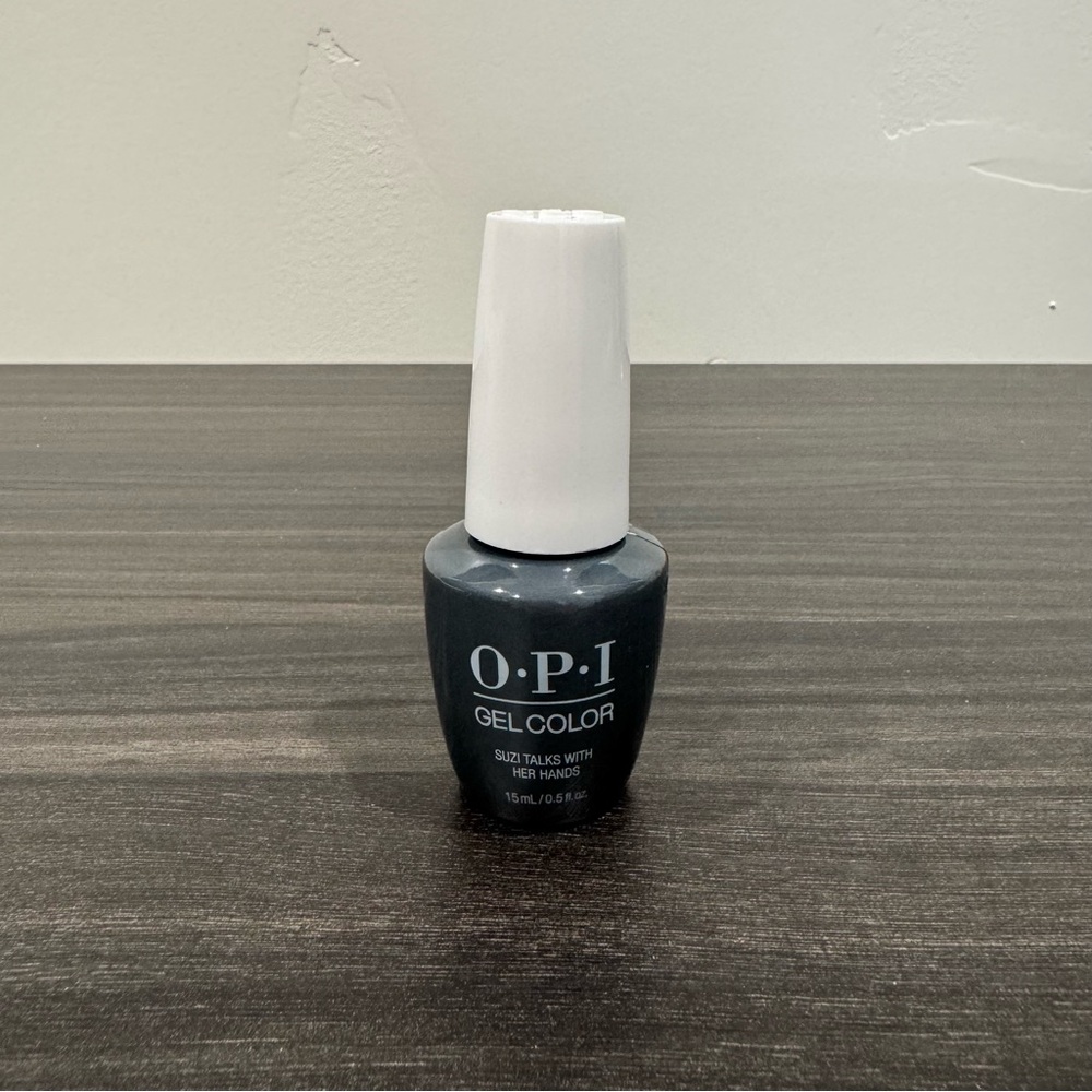 OPI Gel Suzi Talks With Her Hands